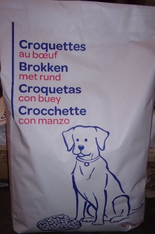 Gamme croquettes chiens et chats premiers prix CARREFOUR2.jpg